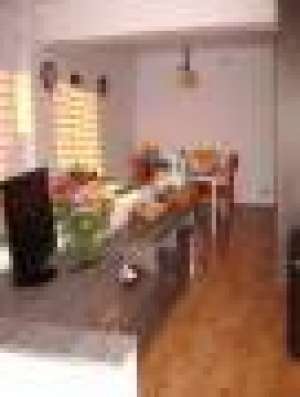 VAND APARTAMENT DE LUX LA CHEIE
