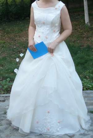 Ofer rochie mireasa 160cm/56kg,   albcrem,   deose...