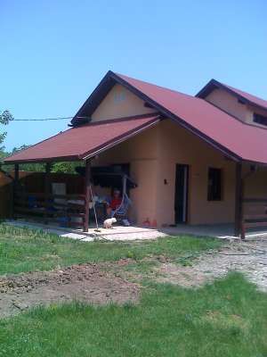 Casa,       structura pe lemn,       parter plus mansarda,    ...