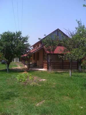 Casa,       structura pe lemn,       parter plus mansarda,    ...