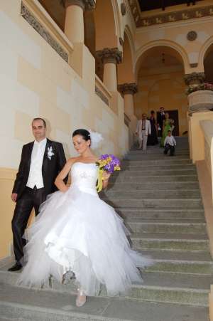 Vand rochie mireasa model salon Gabriela colectia ...
