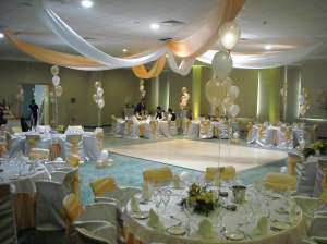 Baloane Botez,   Decoratiuni cu Baloane Botez,   Baloane Folie Botez cu Heliu,   Barza Botez