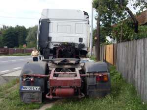 dezmembrez Iveco Cursor 10 din 2001 + semiremorca ...