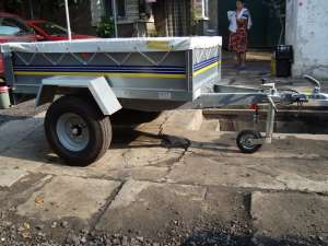 vand urgent remorca 500kg aproape noua an fabricat...