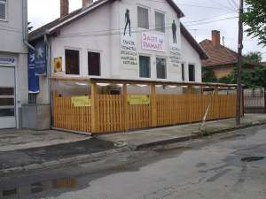 Vand casa situata in zona centrala a Sibiului cons...