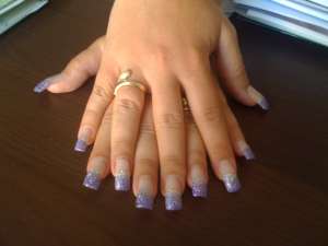 Aplic unghii false,     tips-uri gel,    strasuri,    pierc...