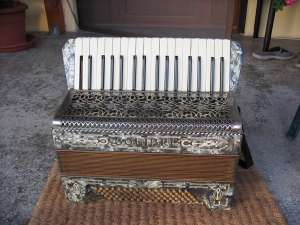 Vand acordeon Colibri,  80 basi