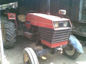 vand tractor U533 an 1995 un sigur propietar cu plug 2 brazde,  disc,  si remorca 3, 5 tone cu un si