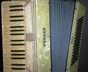 Vand Hohner Verdi II 80 Basi
