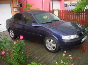 VAND Opel Vectra B an 1997 stare buna de functionare,    dotari :airbag sofer,    geamuri elecrice f
