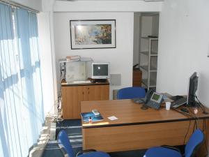 Inchiriez spatiu comercial fost sediu banca