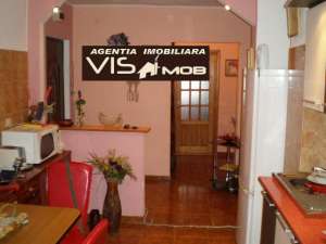 Vand apartament in Onesti cu 3 camere