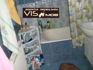 Vand apartament in Onesti cu 3 camere