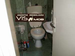 Vand apartament cu 4 camere in Onesti