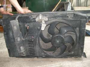 Trager panou frontal radiator apa radiator clima , capota Peugeot 307