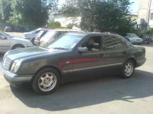 MERCEDES E 220 variante