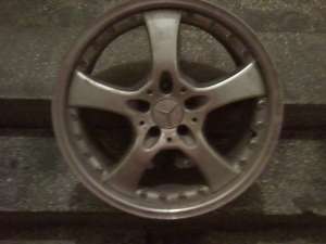 Vand jenti Mercedes