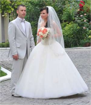 Vand Rochie de Mireasa