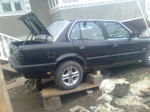 Dezmembrez e30 2.4Td