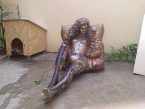 statueta in marime naturala