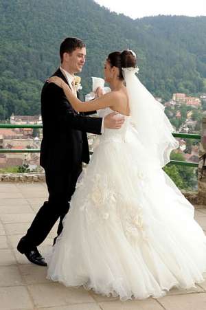 Rochie mireasa ivory masura 36-40