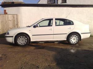 dezmembrez vw golf 5