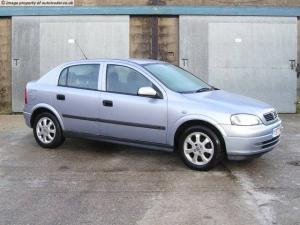 dezmembrez opel astra G