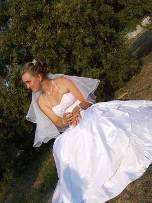 vand rochie mireasa