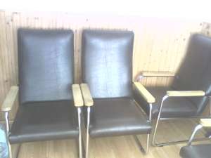scaun piele si canapea
