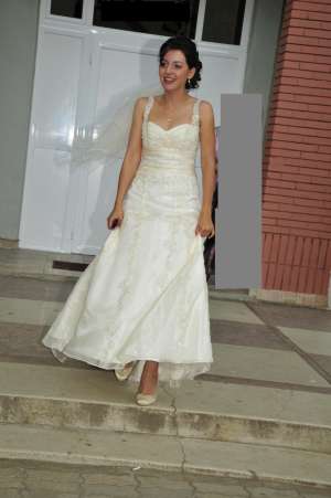 ROCHIE MIREASA NAVA BRIDE