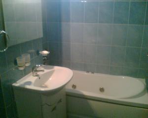 VAND APARTAMENT-2 CAMERE-SUPER OFERTA
