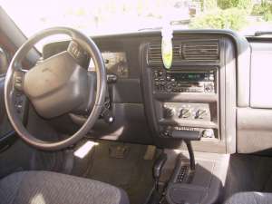 Vand Jeep Cherokee Sport din 2001