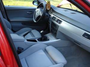 BMW 320d ROSU E90