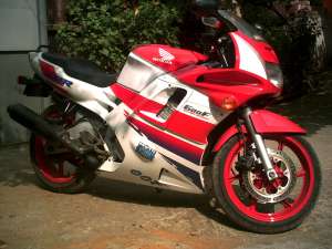 vand honda cbr600 f2