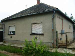 Casa in Ungaria, localitatea Mako la doar 14000 Euro!!!