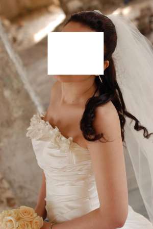 vand rochie de mireasa cu trena