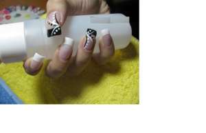 Aplic unghii false cu gel