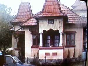 Vand CASA 3 camere in Valeni Dambovita