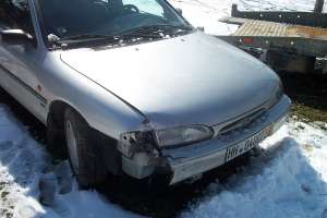 dezmembrez ford mondeo 1,  6 benzina