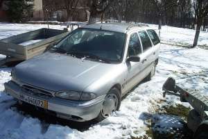 dezmembrez ford mondeo 1,  6 benzina