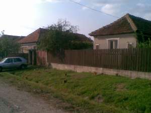 VAND CASA IN LOCALITATEA FELCHERIU , COMUNA OSORHEI