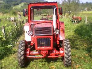 Vind Tractor UTb 445 dt Super
