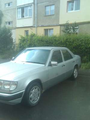 Vand Mercedes E 250 diesel Pret 1900 EURO