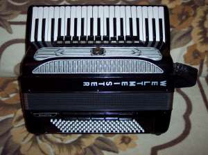 ACORDEON WELTMEISTER SUPITA 120 BASI