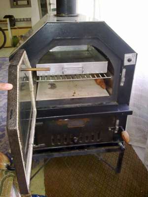 Vand cuptor pizza pe LEMNE!!!