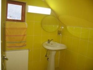 PROPRIETATE LA MUNTE