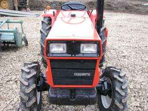 Tractor Hinomoto E2304DT