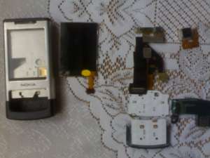 vand mai multe piese pentru nokia 6500 sau sony ericsson w350