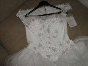 Vand rochie mireasa Agnes Toma