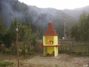 PROPRIETATE LA MUNTE